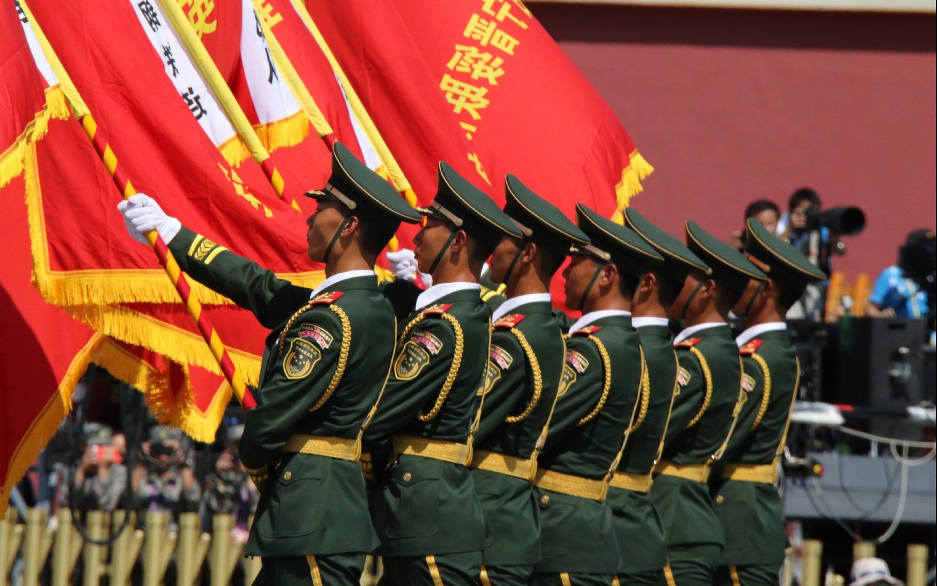 东亚杯国足爆冷 球员士气依然顽强，辞旧迎新,中国男足的新篇章又从东亚杯开始